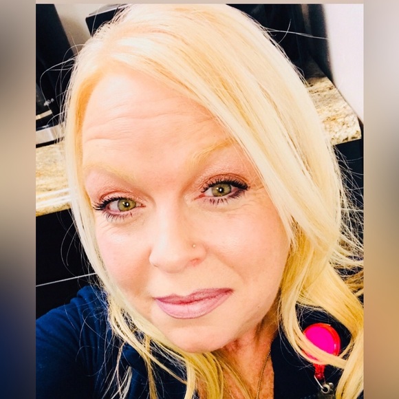 Meet your Posher, Tatianna - Picture 2 of 3